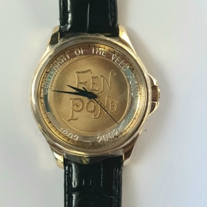 COINWATCH – Een Pond Black Leather Wrist Watch (Gents)